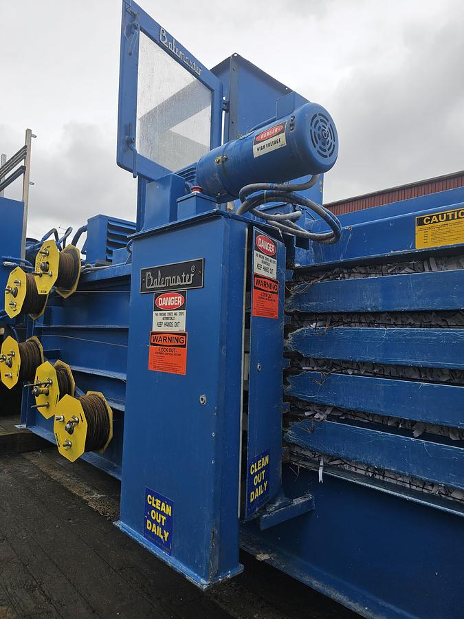 Used 2005 Balemaster 4030-G Horizontal Auto-Tie Baler, 30 HP, 27"x32" Feed, 400 Series