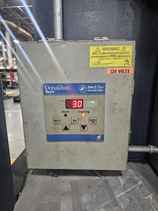 Used 2014 Donaldson Torit 64FS8 Baghouse & Model 30 Cyclone | 25 HP Blower | 10,000 CFM