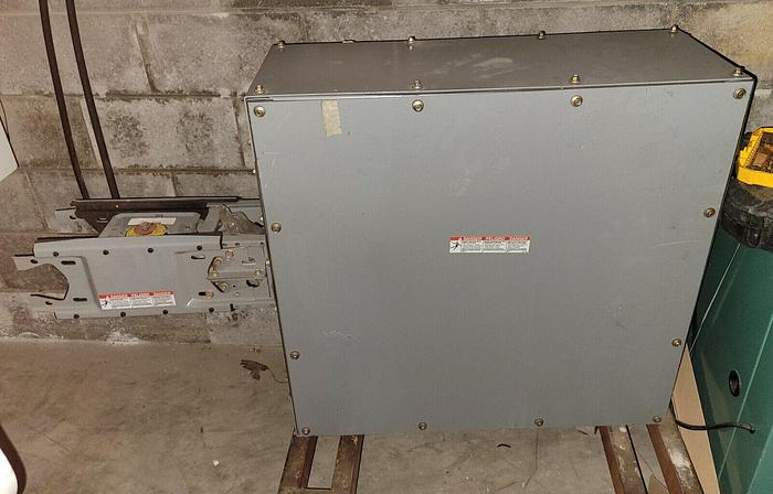 Square D I-LINE II - Busway Tap Box 1200 AMP 600 V 3P 3W #CFHR2512GETBMBM54