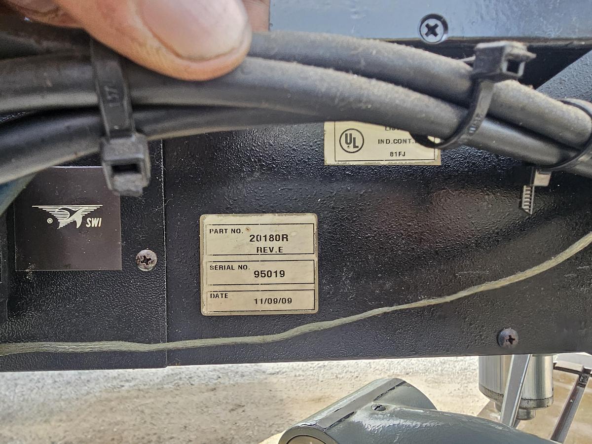 Used 2-Axis Bridgeport CNC Knee Mill Series I SWI Trak A.G.E. 2 Control Power Drawbar