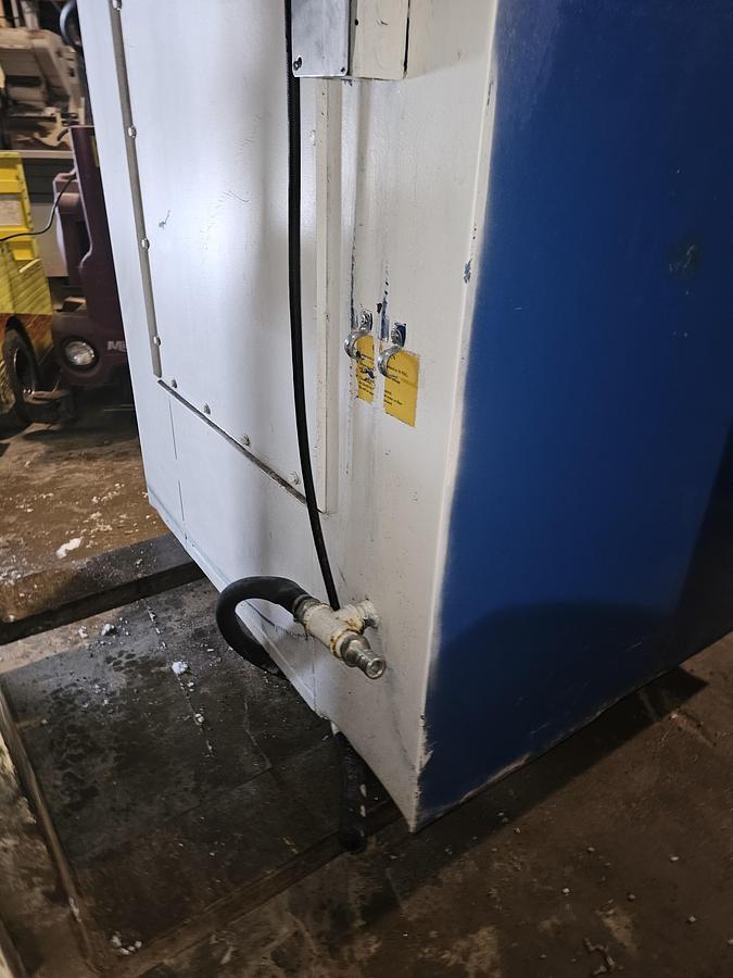 Used Donaldson Torit DWST 6-4 Downflo Workstation | 28,000 CFM | 4-Module Dust Booth