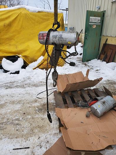 Used CM Lodestar Model H 1 Ton 2000LB Electric Chain Hoist 15′ Lift 8FPM 550 Volt
