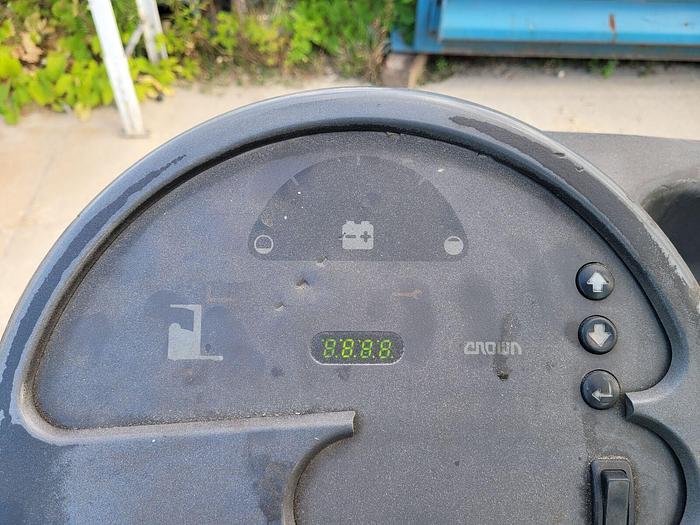 Used Crown RR 5000 Series Electric Reach Truck 4,500 lb Capacity 42” Forks Sideshift