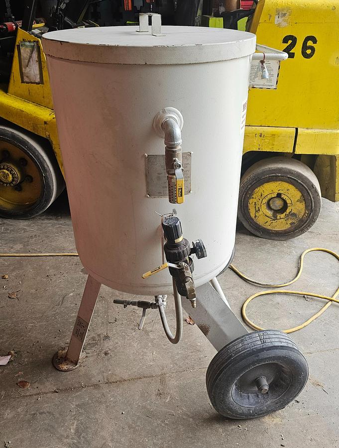 Used 2010 Omax Maxiem 2030 CNC Waterjet Cutting System & Abrasive Blast Hopper