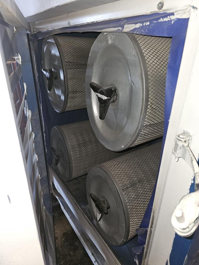 Used Donaldson Torit DWST 6-4 Downflo Workstation | 28,000 CFM | 4-Module Dust Booth