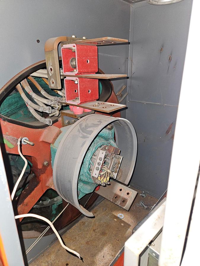 Used 800 KW DMT Corporation DMT-825C Diesel Generator 1000 KVA Cummins KTA38 Engine