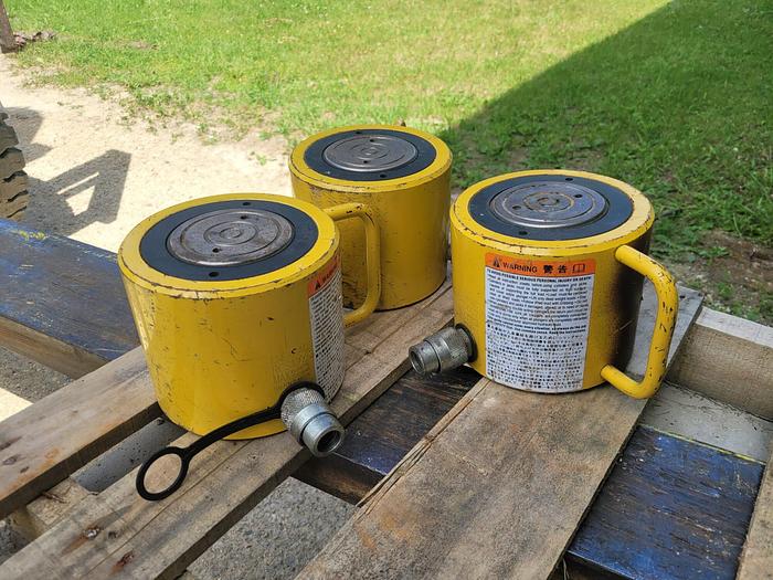 Used Enerpac RCS-1002 100 Ton Single Acting 2.25” Stroke 10,000 PSI Spring Return