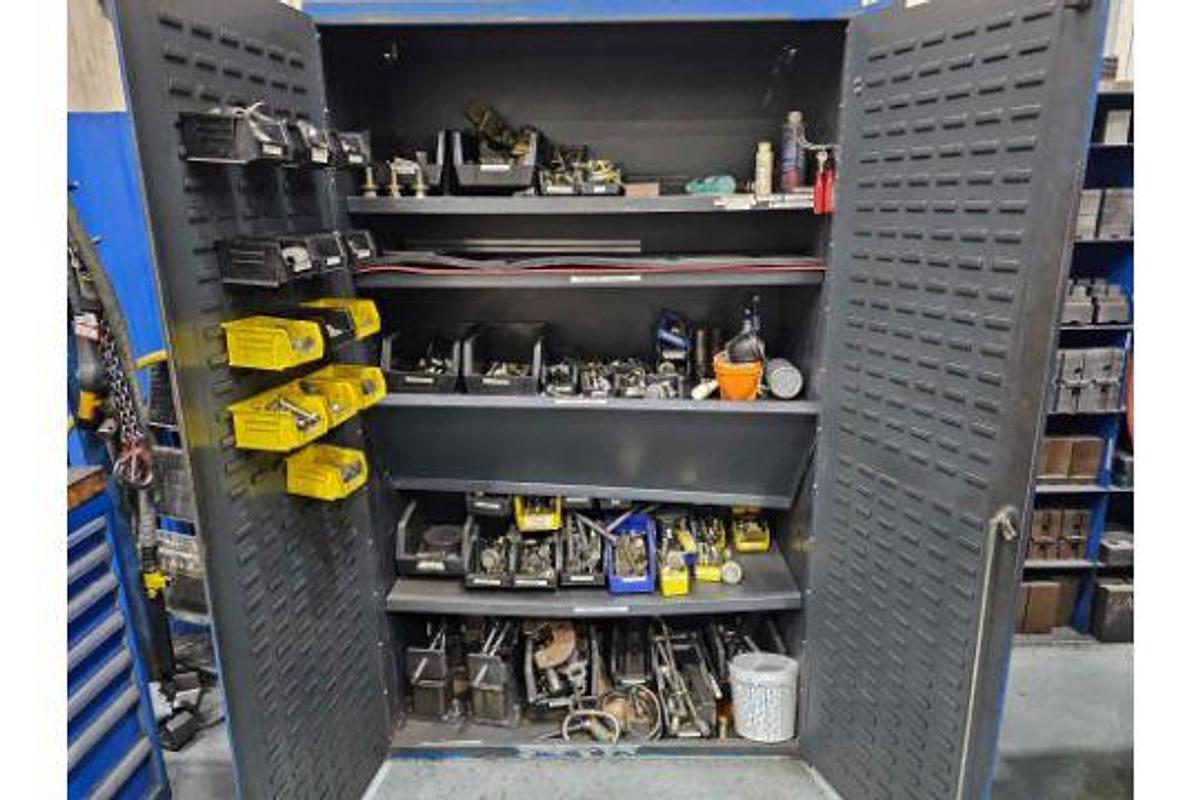 Used 60" Giddings & Lewis CNC VTL 72" Swing w/Fanuc 21-IT Control & Tooling - NO PIT REQUIRED