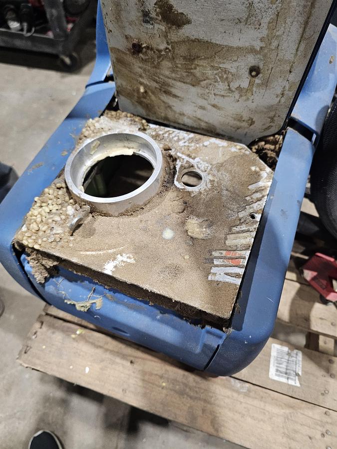 Used Nordson ProBlue 7 Adhesive Melter | 7kg Tank | 200-240V | Part 1022233A