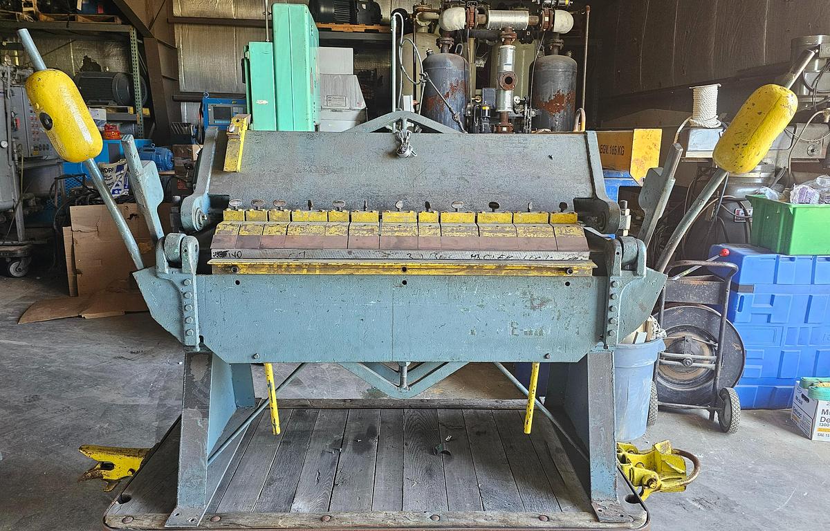 Used 48" Chicago D&K BPO-412-6 12 Gauge Box & Pan Brake