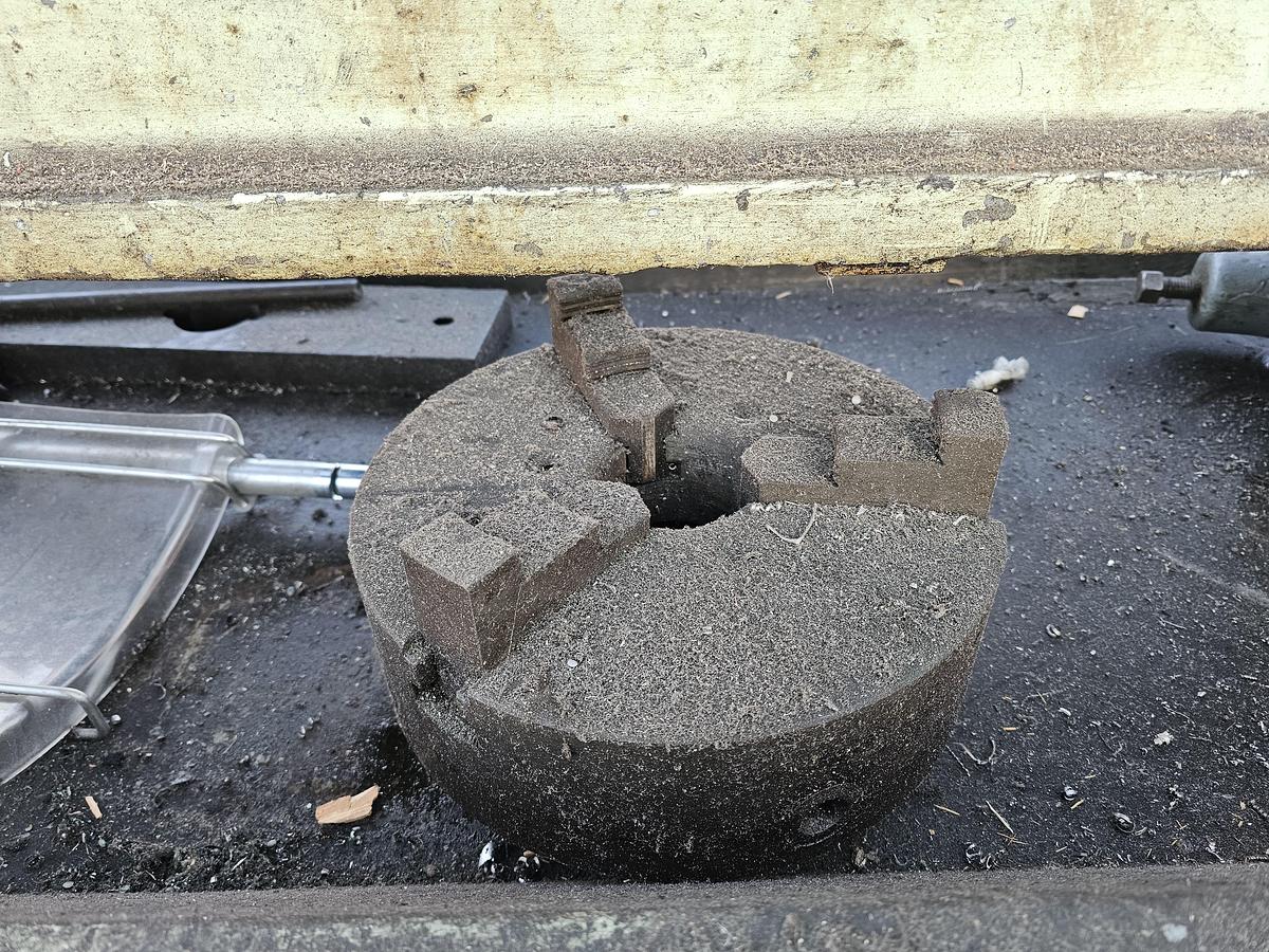 Used Cincinnati Hydrashift 22 Engine Lathe 23.5" Swing x 72" Centers