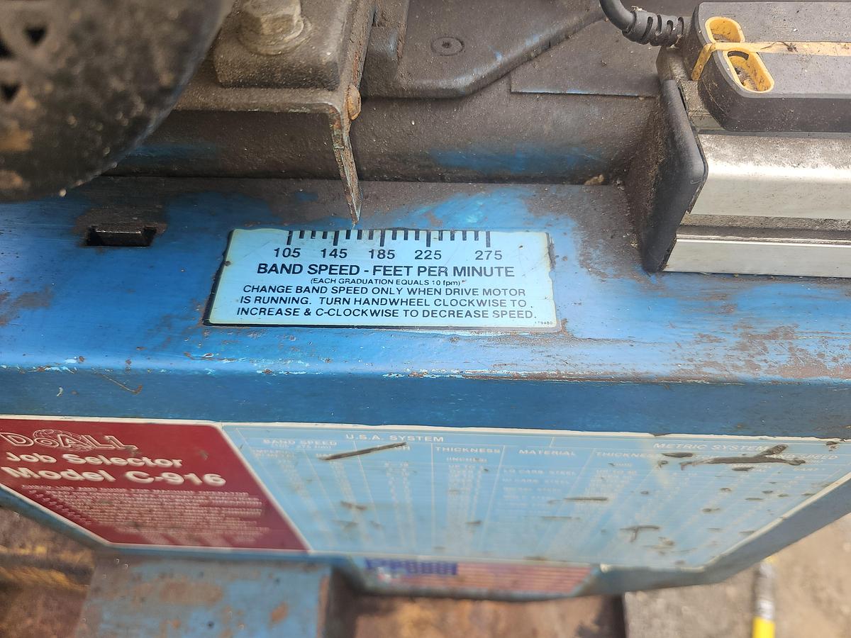 Used 9" x 16" Doall C-916M Horizontal Bandsaw 