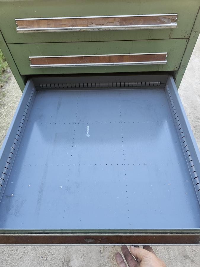 Used Stanley Vidmar 5 Drawer Modular Tooling Cabinet 30 x 27.5 x 44 Industrial Green