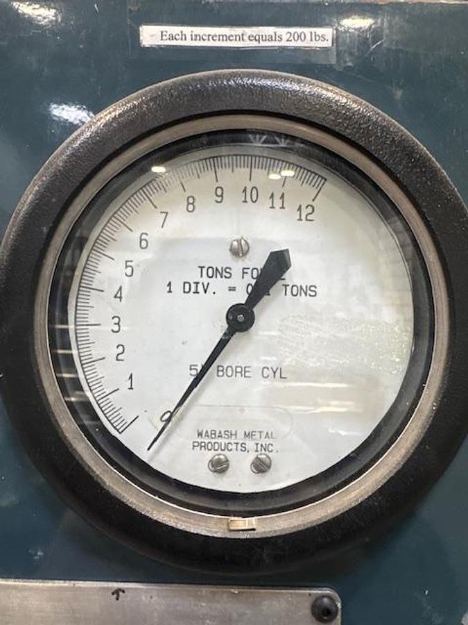 Used 12 Ton Wabash 12-1212-2TMB Heated Platen Molding Press 