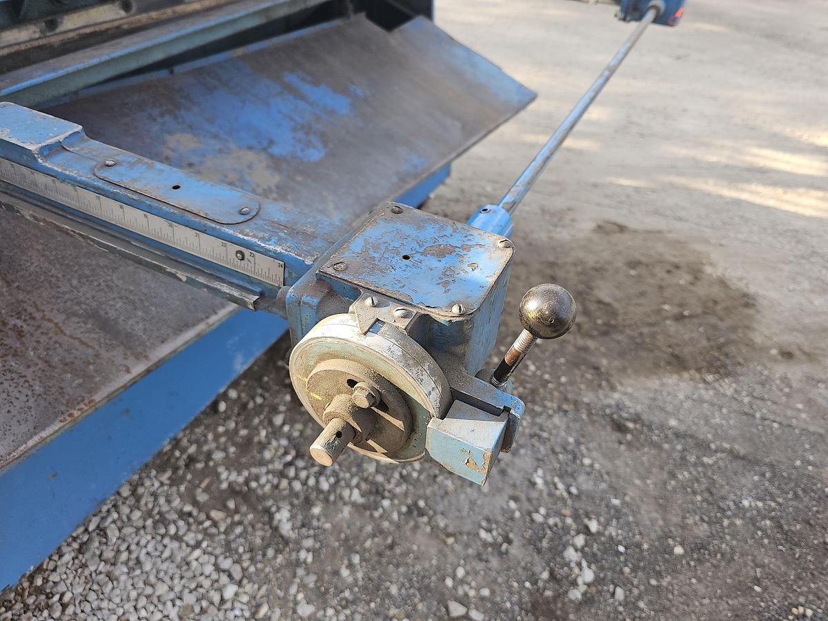 Used Roper Whitney 5212 52″ x 12 Ga. Power Squaring Shear