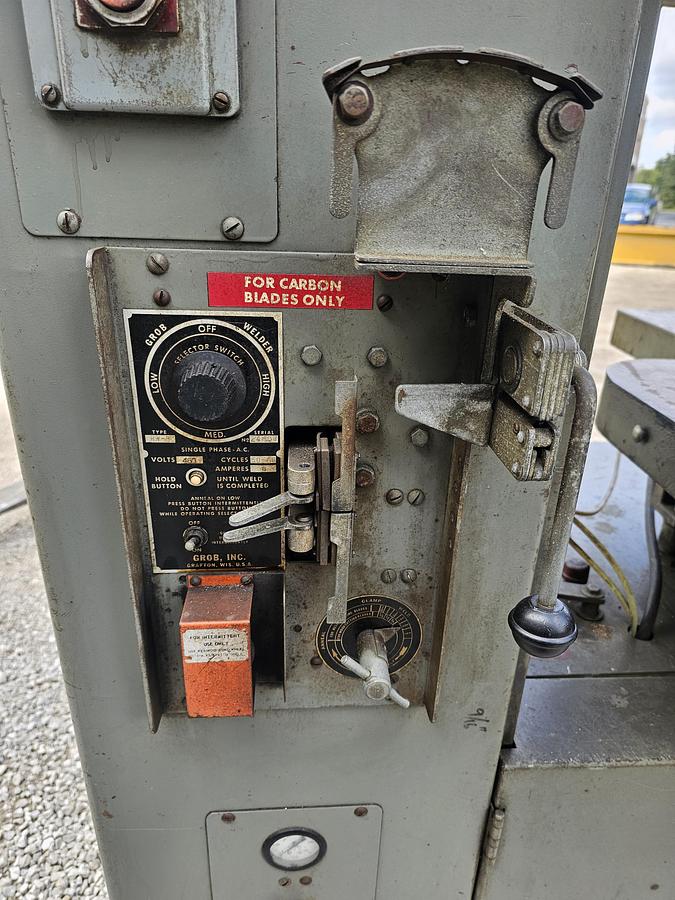 Used 18" Grob 4V-18 Vertical Bandsaw w/RW-B Welder & Air-Hydraulic Feeder Table