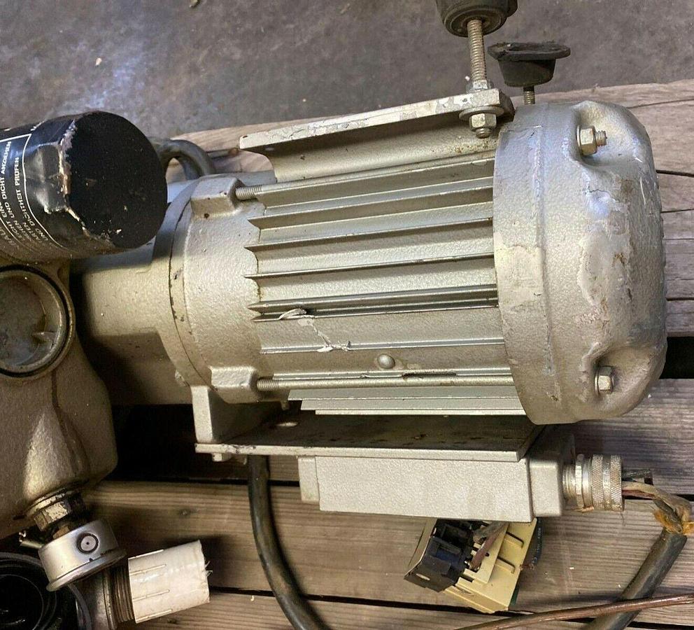 Used Busch 28 Cfm Positive Displacement Vacuum Pump 040-138