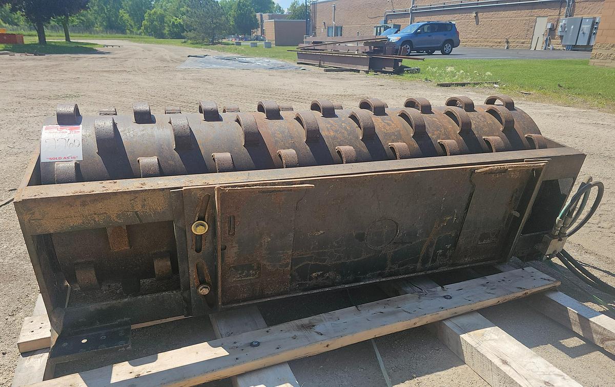 Used 72" Bobcat Hydraulic Sheep Foot Vibratory Roller Skid Steer Quick Attachment 