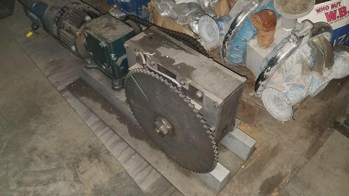 Used Leeson 1 Hp Electric Motor Catalog #110220.00 w/ Grove Gear 40:1 Reducer