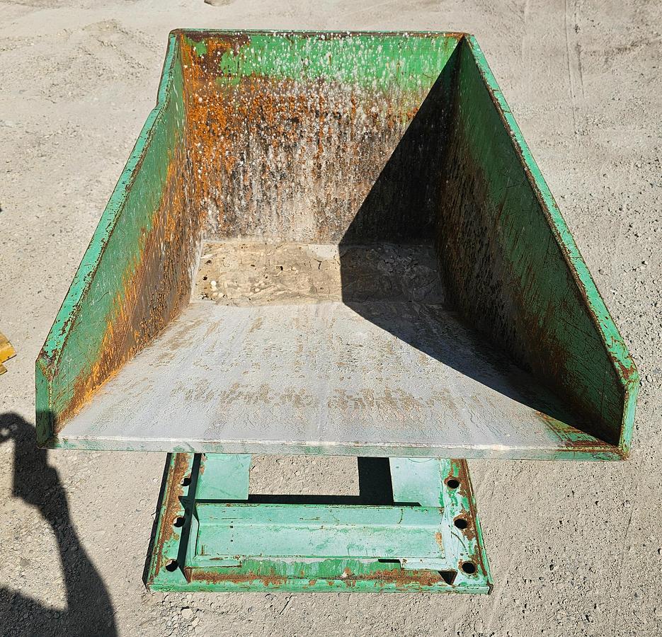 Used Roura Hopper 1T-12-105 Self Dumping 1/3 Cu. Yard Hopper