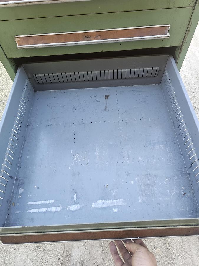Used Stanley Vidmar 5 Drawer Modular Tooling Cabinet 30 x 27.5 x 44 Industrial Green
