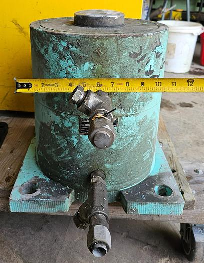 Used Duckau Hydraulik D250/110PB0 100 Ton Hydraulic Jack 100 mm Hub 