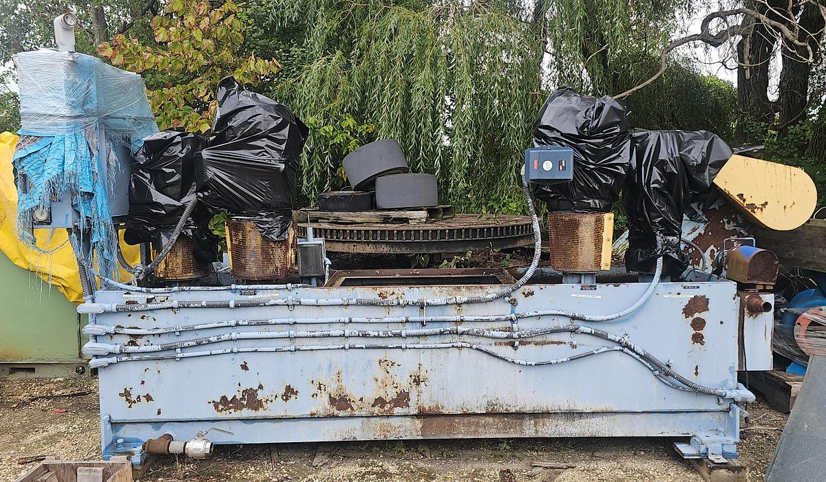 Used 1998 MART Hurricane 84 Ext Clamshell Parts Washer | 112" Height | 15k Cap