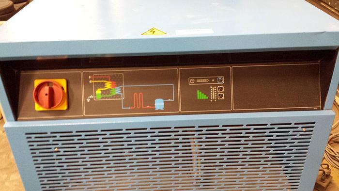 Used MOTIVAIR (MTA) 250 CFM R-134a Air Cooled Refrigerated Air Dryer Model #DE107
