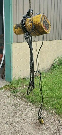 Used 1/2 Ton Budgit Roller Chain Hoist w/Pendant & Trolley, 230/460V/3/60 17 F.P.M