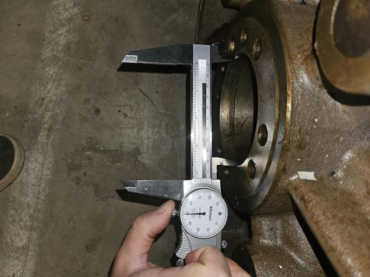 Used 16'' 4-JAW LATHE CHUCK w/CAM LOCK DESIGN, 4'' THRU-HOLE, 4" THICK, FLAT BACK MNT