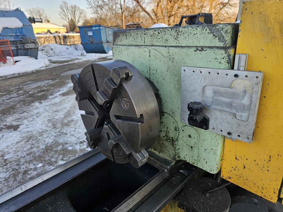 Used Cincinnati Hydrashift 22 Engine Lathe 23.5" Swing x 72" Centers