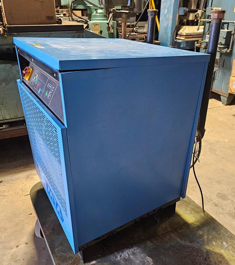 Used Motivair DE107 250 CFM Refrigerated Air Dryer - Fits 50HP & 60HP Compressors