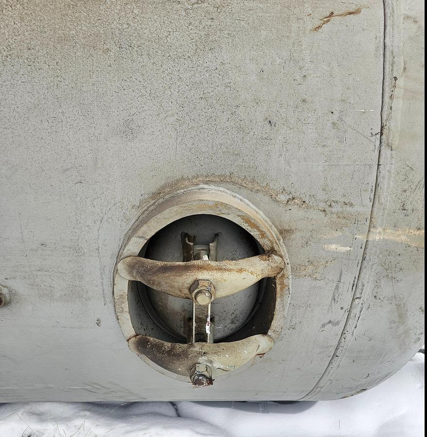 Used 1996 Silvan Industries 3000 Gallon Vertical Compressed Air Tank 150 Psi 