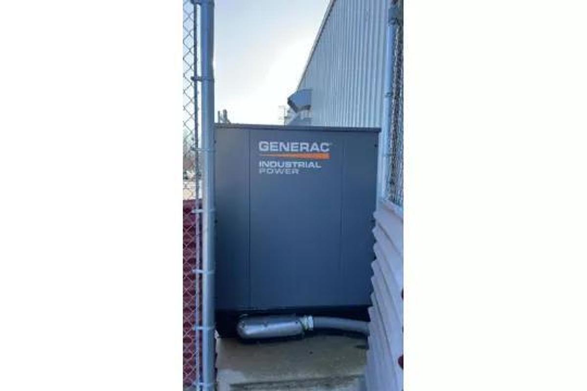 Used 2021 Generac SG200 200kW Industrial Generator | 3-Phase | ONLY 89 HRS | Late-Model Standby & Transfer Switch