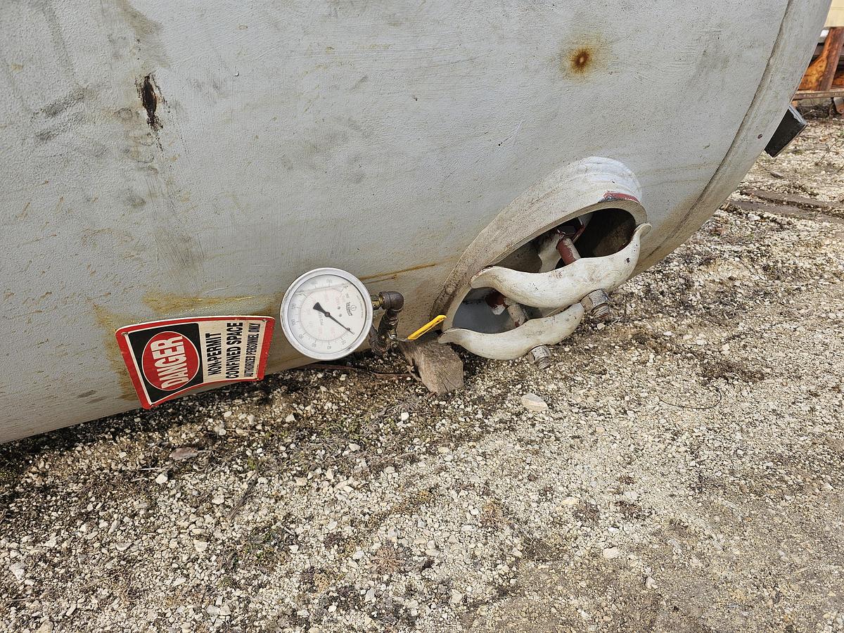 Used 2014 Silvan Industries 2200 Gallon Vertical Compressed Air Receiver Tank 150 PSIG @ 400*F