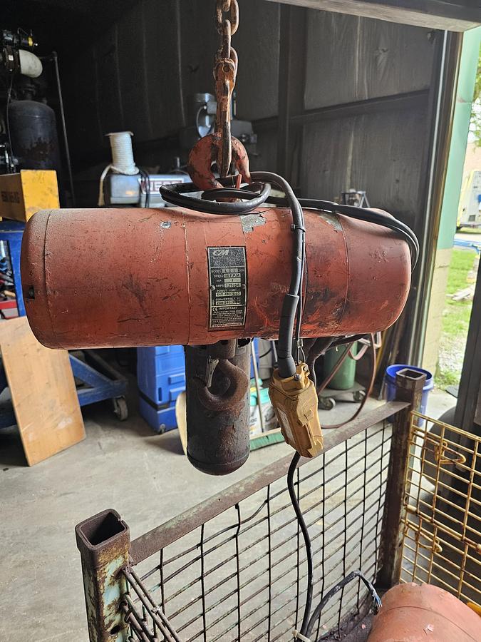 Used 1500# Gorbel Freestanding Overhead Bridge Crane 234" Span x 82' Runway, Power Trolley & Adjacent Crane Cell