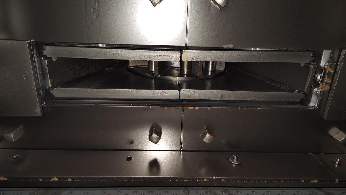 Used Wheelabrator TBR-12 Tumblast Shot Blaster | 12 Cu. Ft. | 30 HP Wheel | 460V