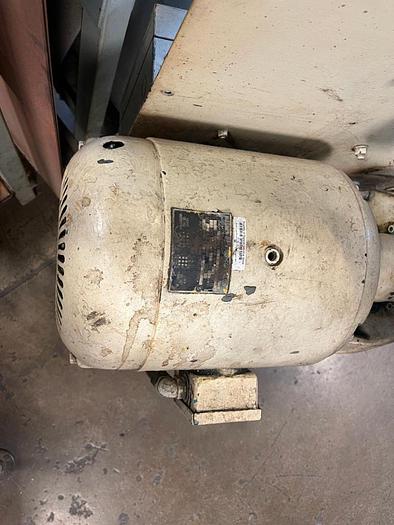 Used Porter Cable 10 W x 70 L Belt Sander & Cincinatti Dust Collector