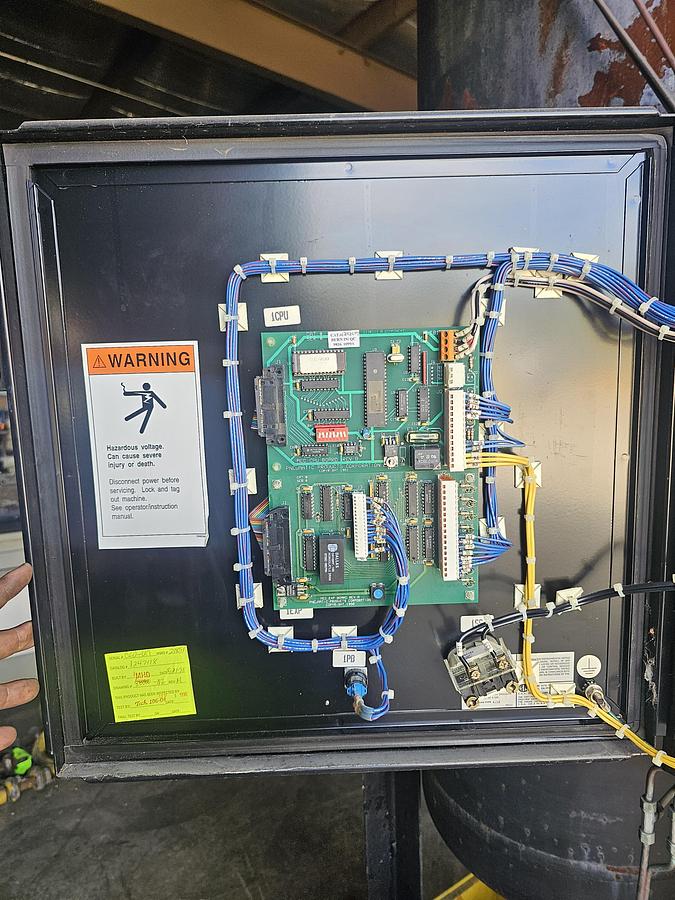 Used "2010"  940 CFM Ingersoll Rand Heated Desiccant Compressed Air Dryer #CHD-940-K