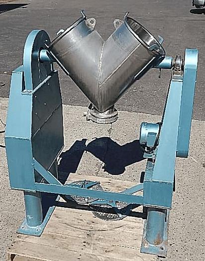 Used 2 CU. FT. PATTERSON KELLEY TWIN SHELL BLENDER – S/S – PROVISION FOR BAR