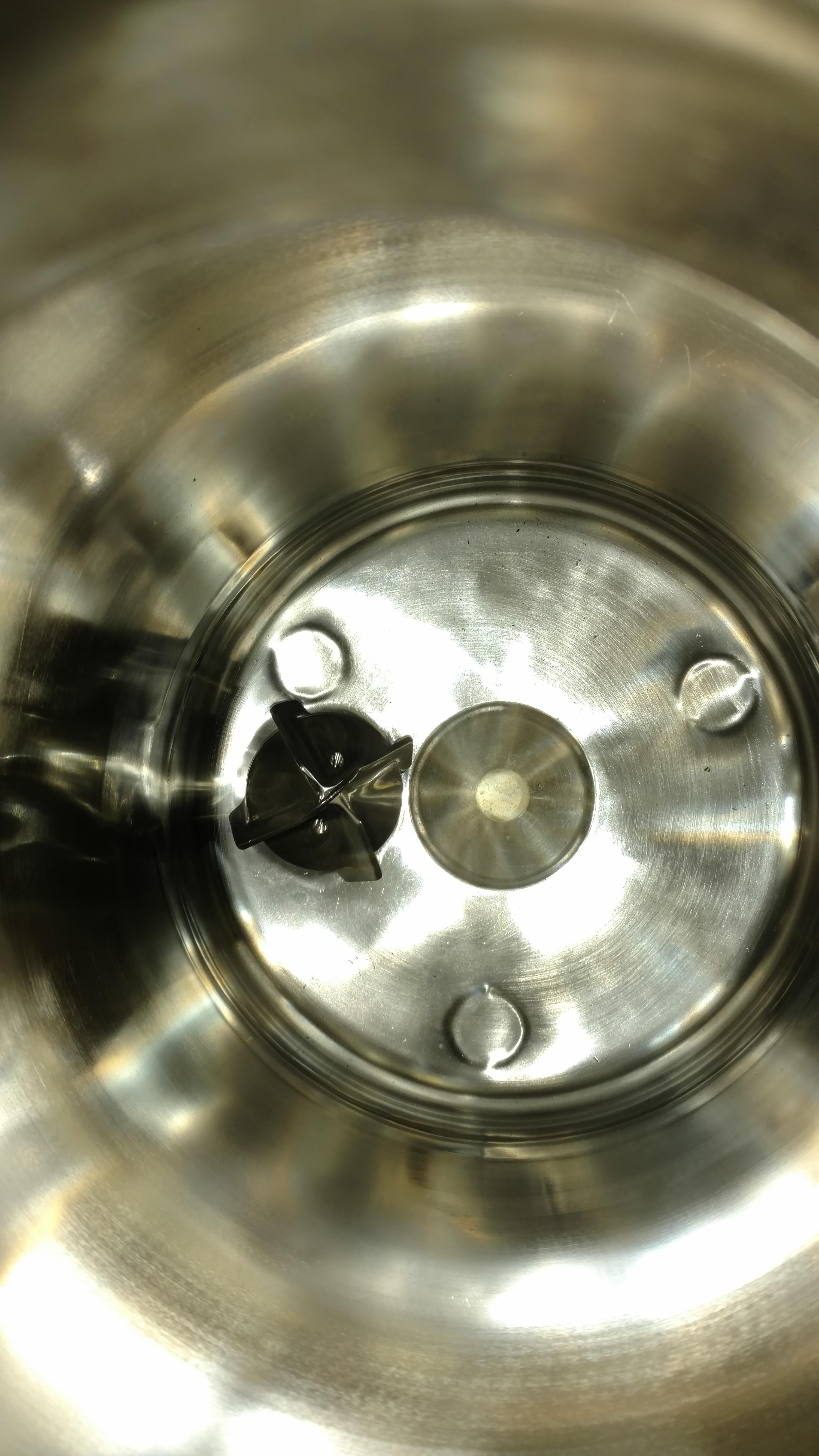 Usado 4 GALLON PROCESSOR TANK. ALLEGANY BRADFORD SERIAL 12944-02.