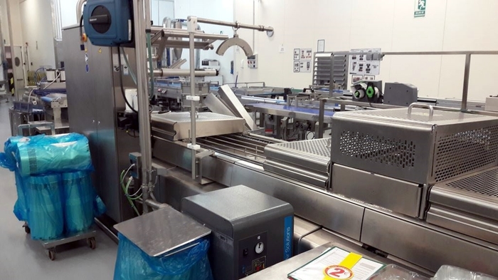 Used MULTIVAC R245 VACUUM PACKING MACHINE