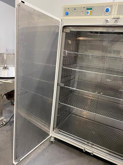 Used HERAEUS UB 6760