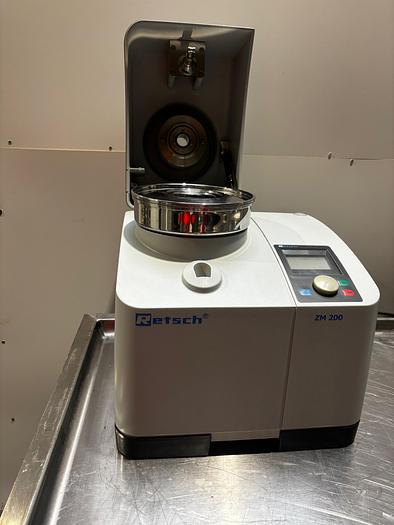 Used 2005 Retsch ZM200