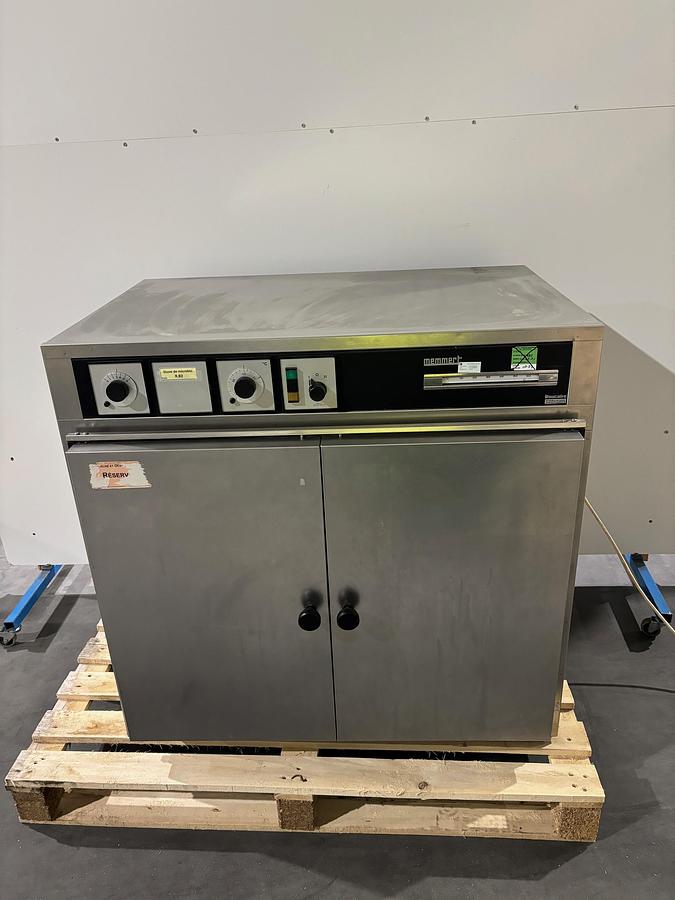 Used MEMMERT  B 50