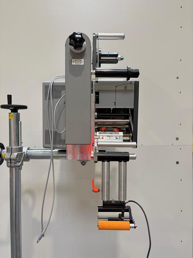 Used AVERY DENNISON ALX 734 LH