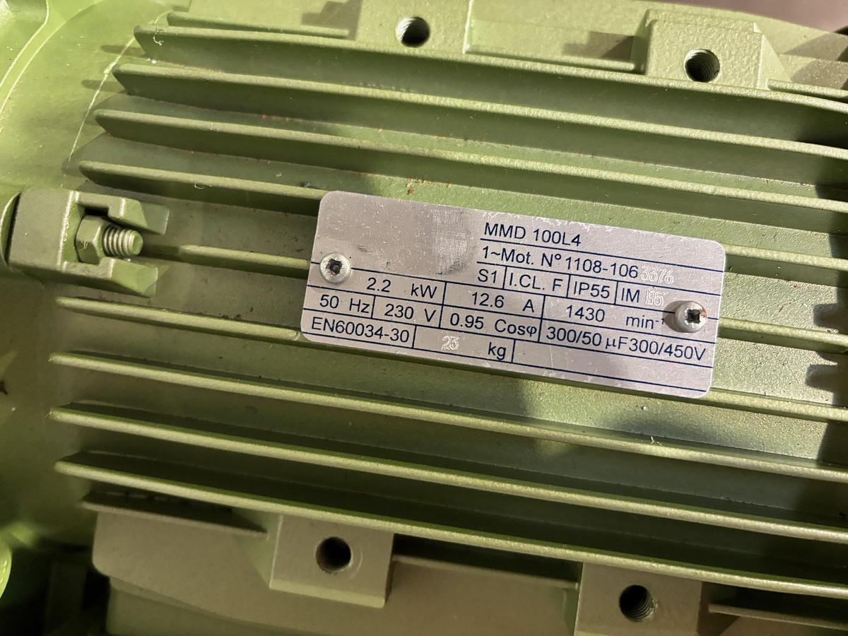 Used 2012 MONFORT D85-G