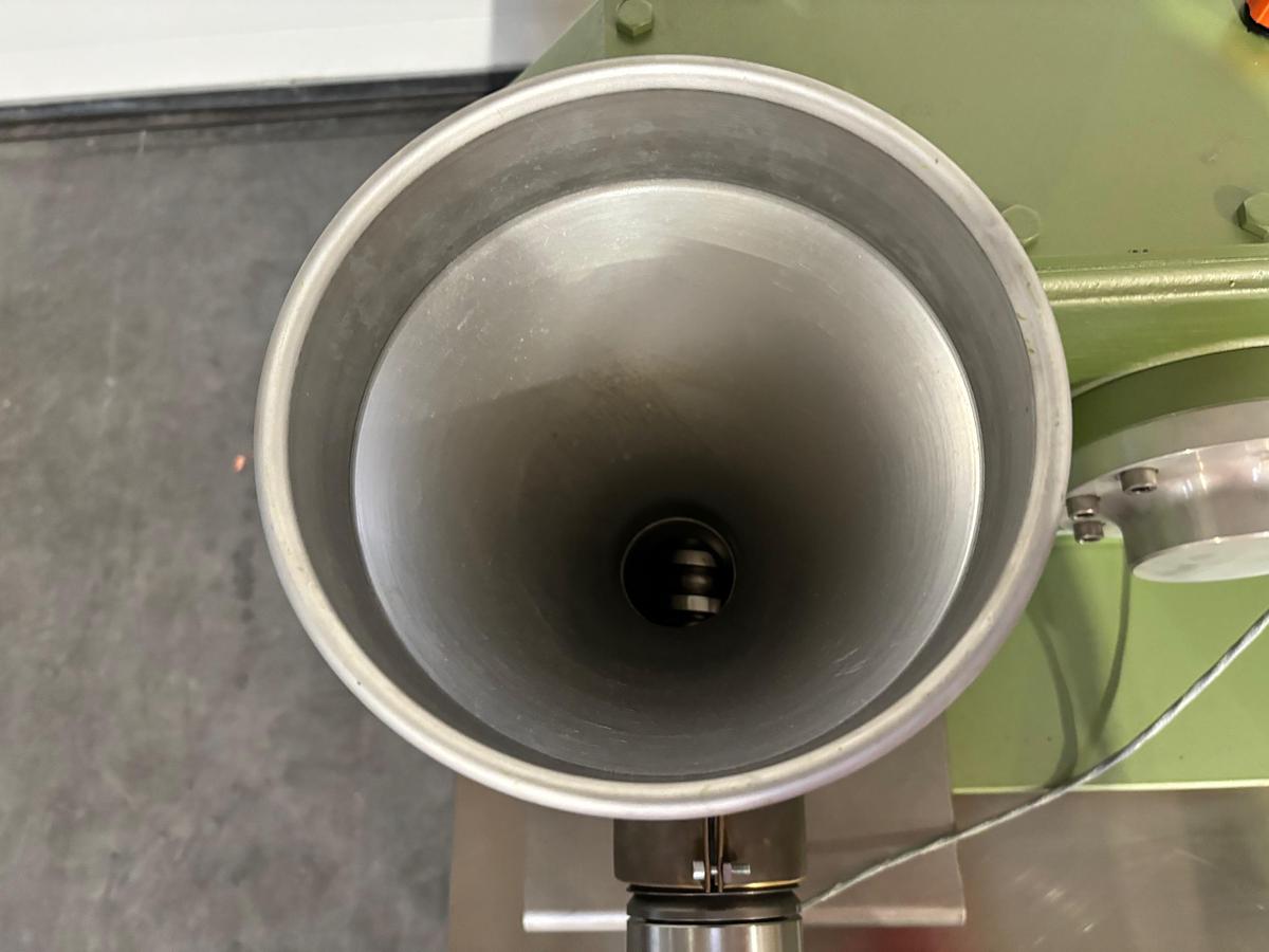 Used 2012 MONFORT D85-G