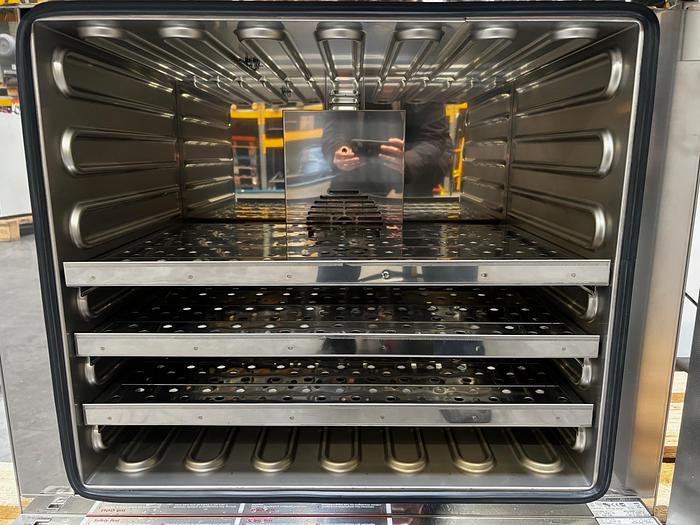 Used MEMMERT UFB 500N