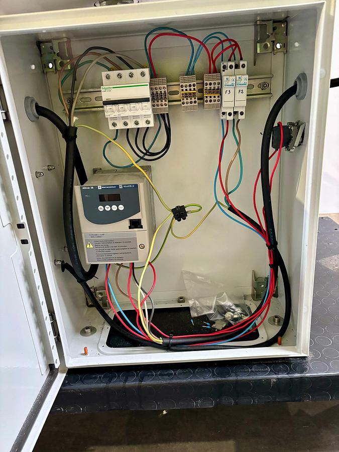 Used AVERY DENNISON ALX924